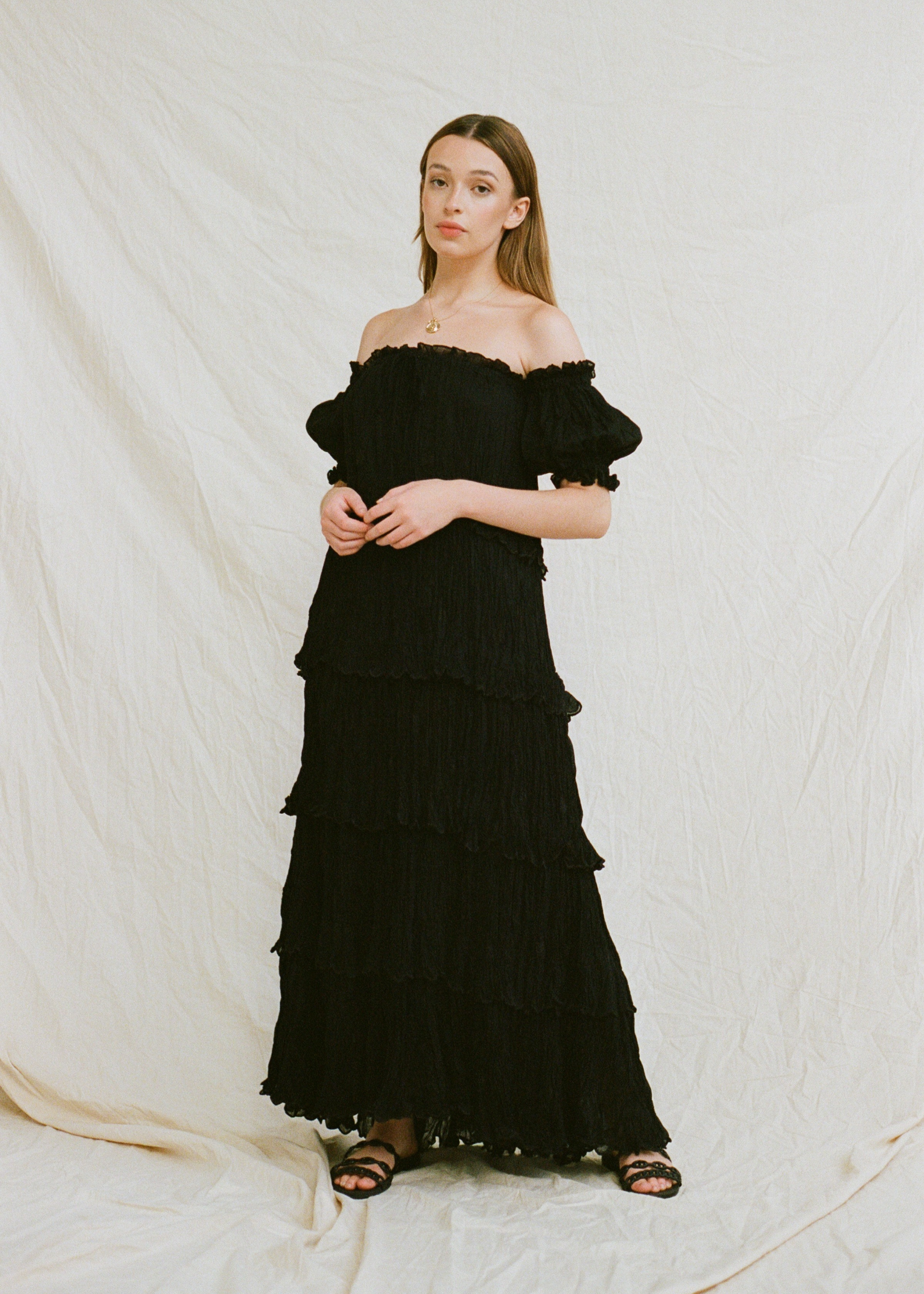 Esha II | Black