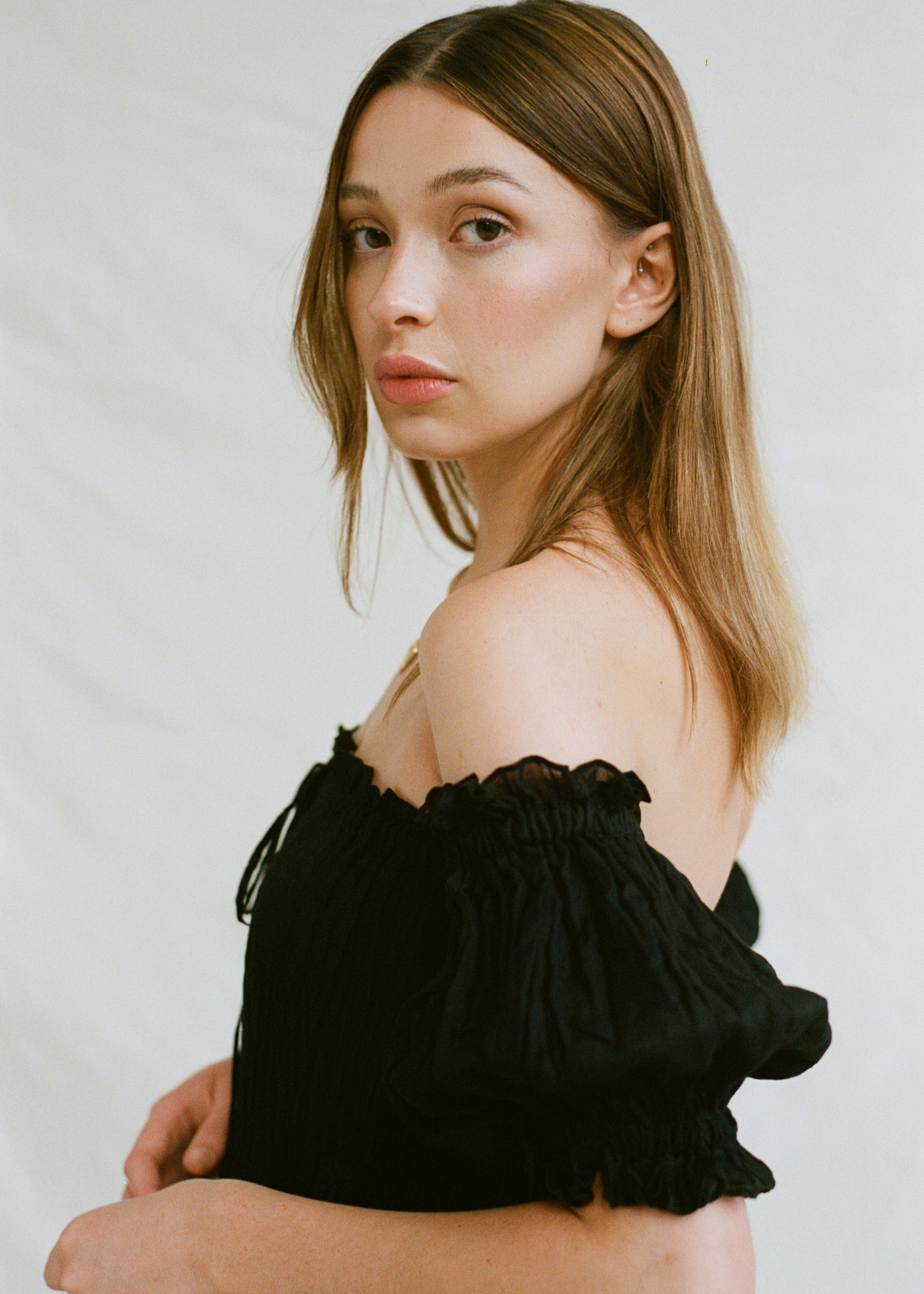 Esha II | Black
