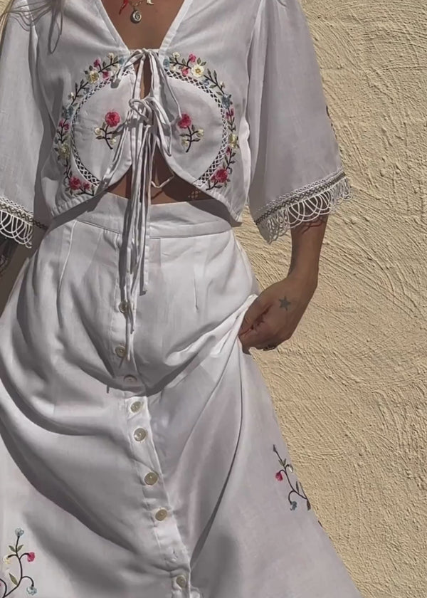 Sudi Embroidery Midi Set