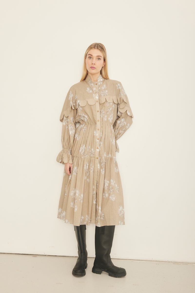 Alyssa Cape Dress | Beige Floral